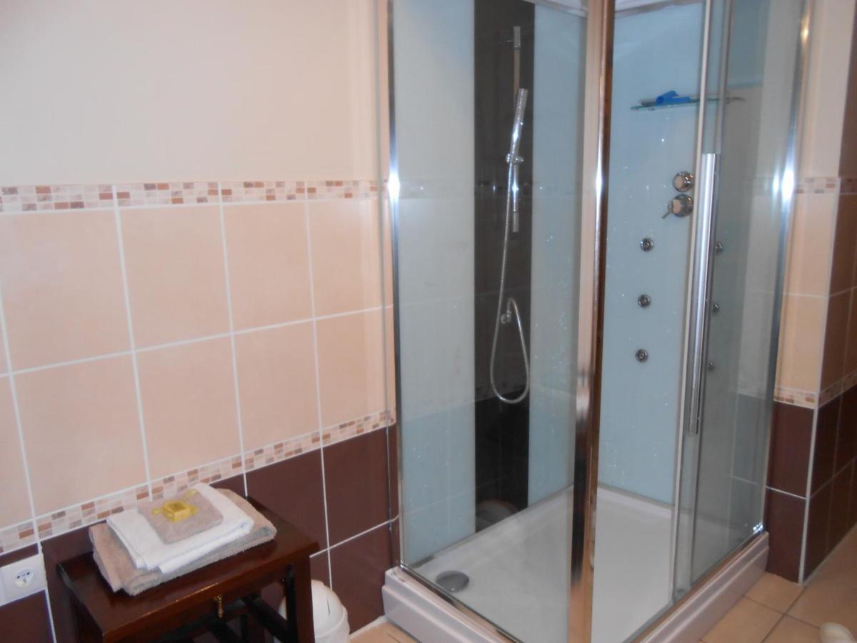 La Dame Blanche Bed & Breakfast Saint-Maurice-d'Ibie ภายนอก รูปภาพ