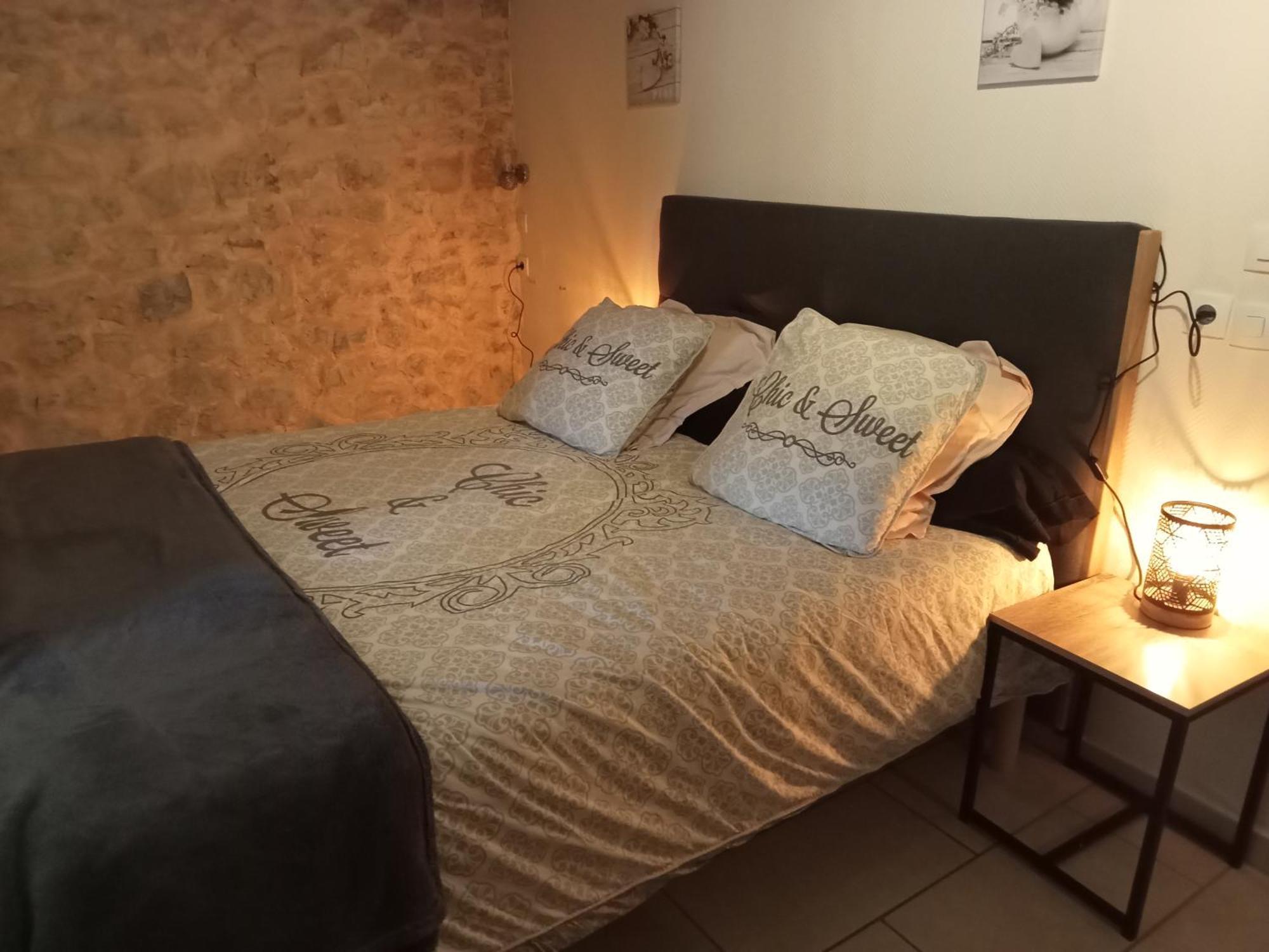 La Dame Blanche Bed & Breakfast Saint-Maurice-d'Ibie ภายนอก รูปภาพ